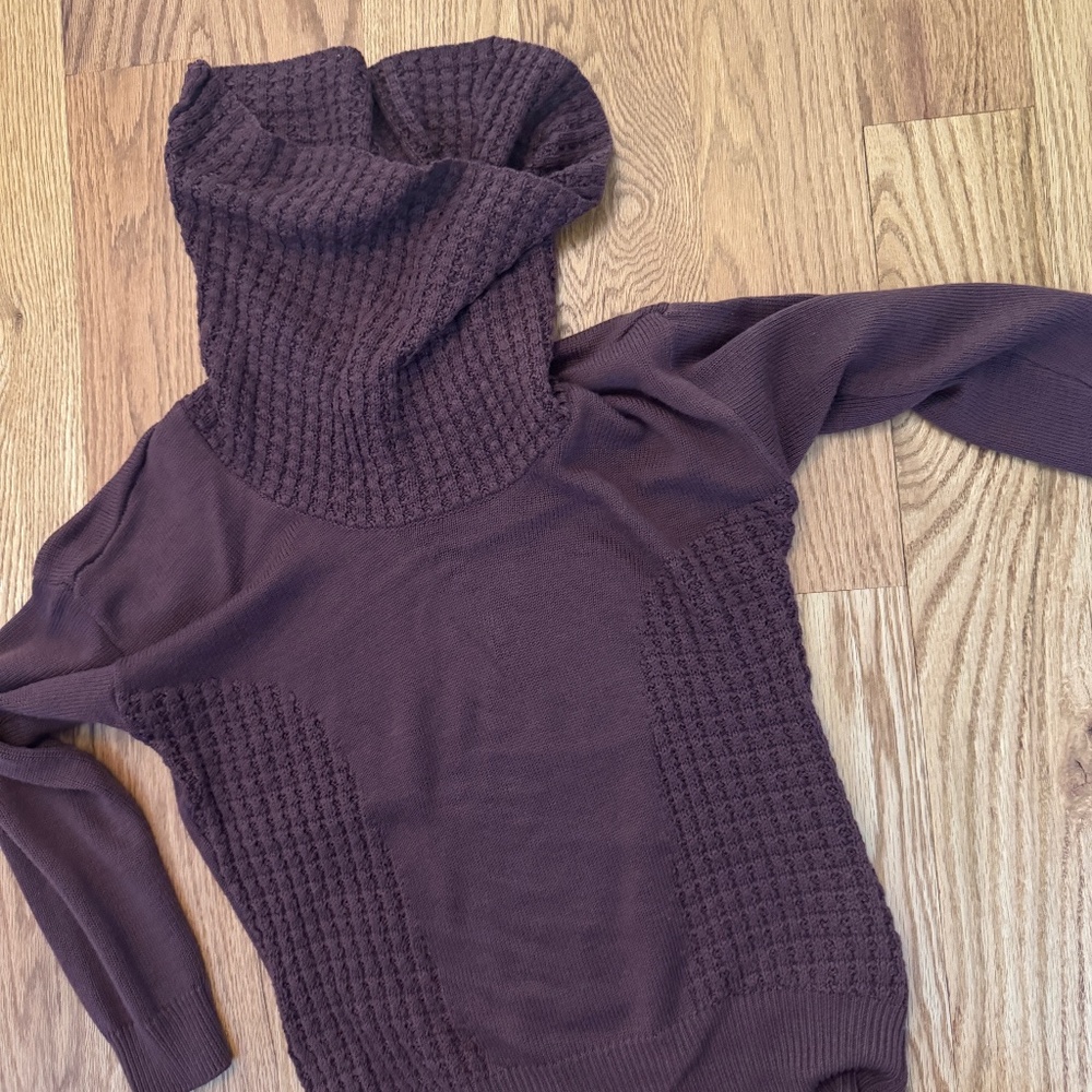 Venus cowl neck sweater S